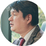 安藝 泰弘