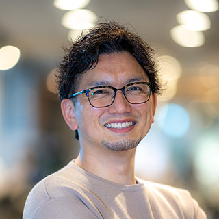 織戸 英佑氏